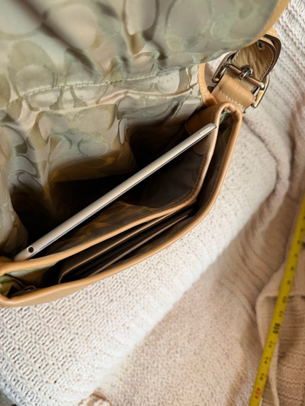 Y2K Coach SoHo Hobo Bag L04D-9480 Camel Leather Buckle Flap Shoulder/Crossbody - Picture 12 of 15